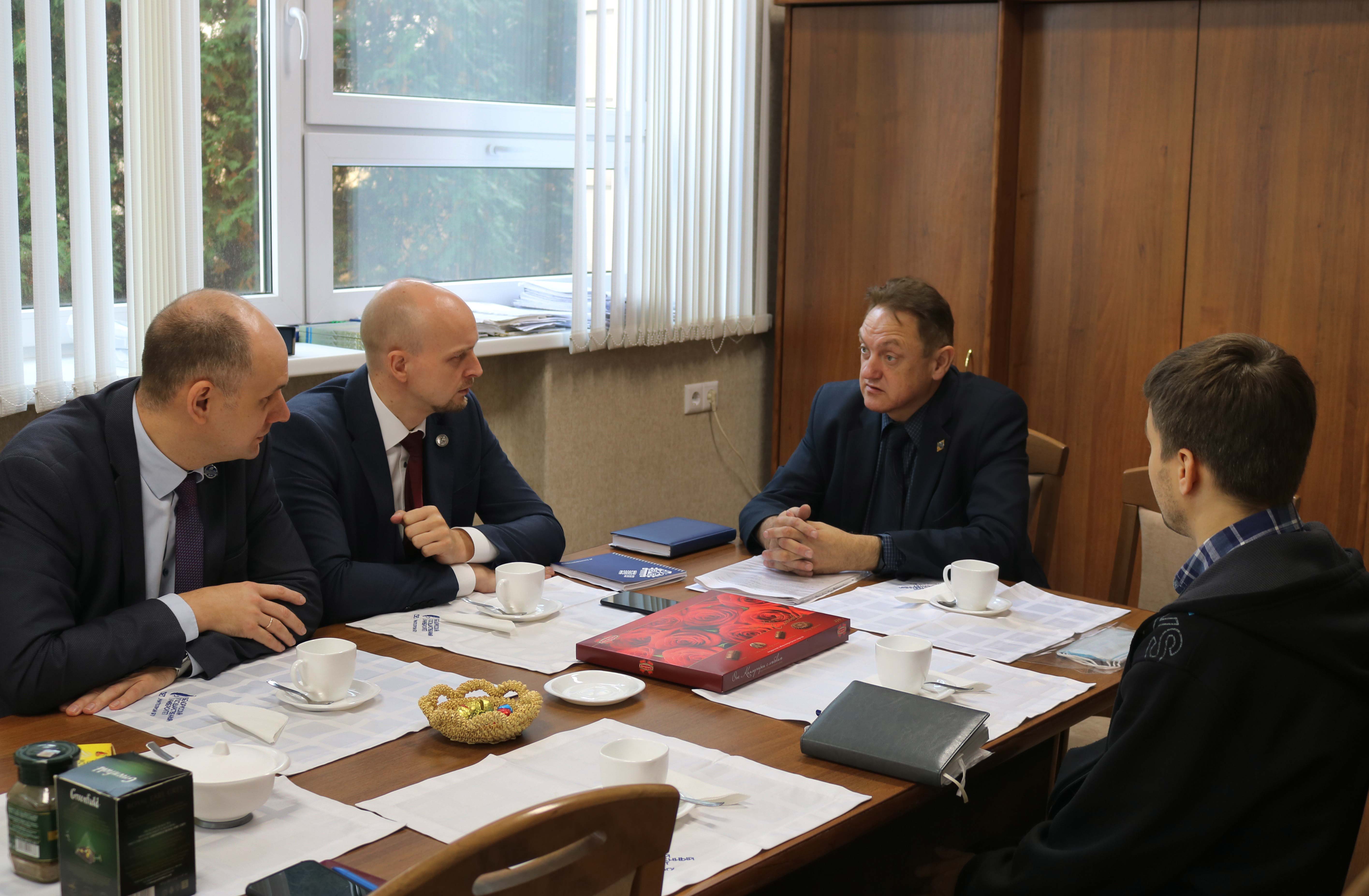 Визит представителей РУП «Белмедпрепараты» на УП «УНИТЕХПРОМ БГУ» НТП