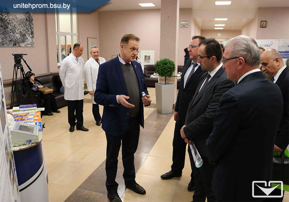 Министр Здравоохранения Армении посетил РНЦП ОМР им. Александрова