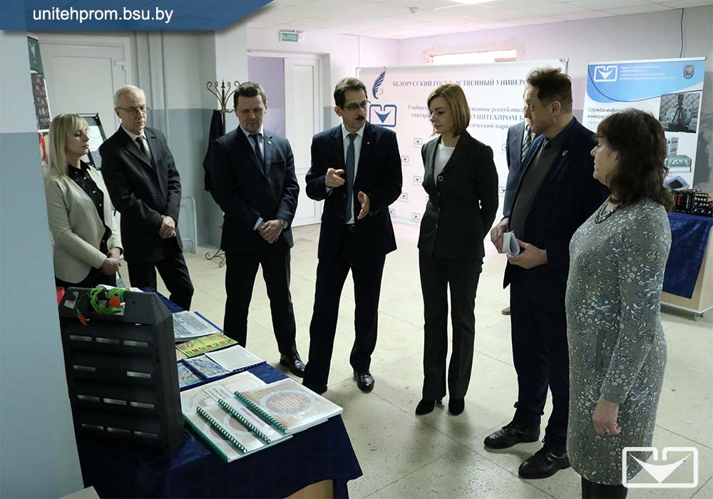 Первый зам. Министра образования посетил УП «УНИТЕХПРОМ БГУ»