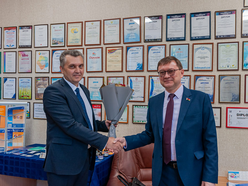 Директором УП «УНИТЕХПРОМ БГУ» назначен Дмитрий Иванович Плашков